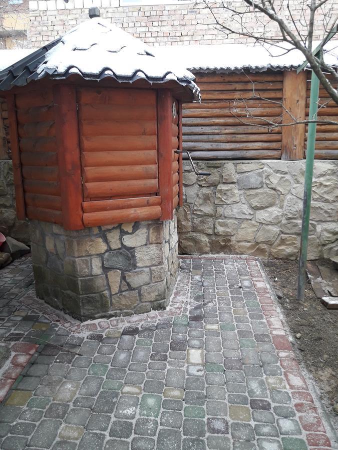 Sadyba Ellada Yaremche Luaran gambar