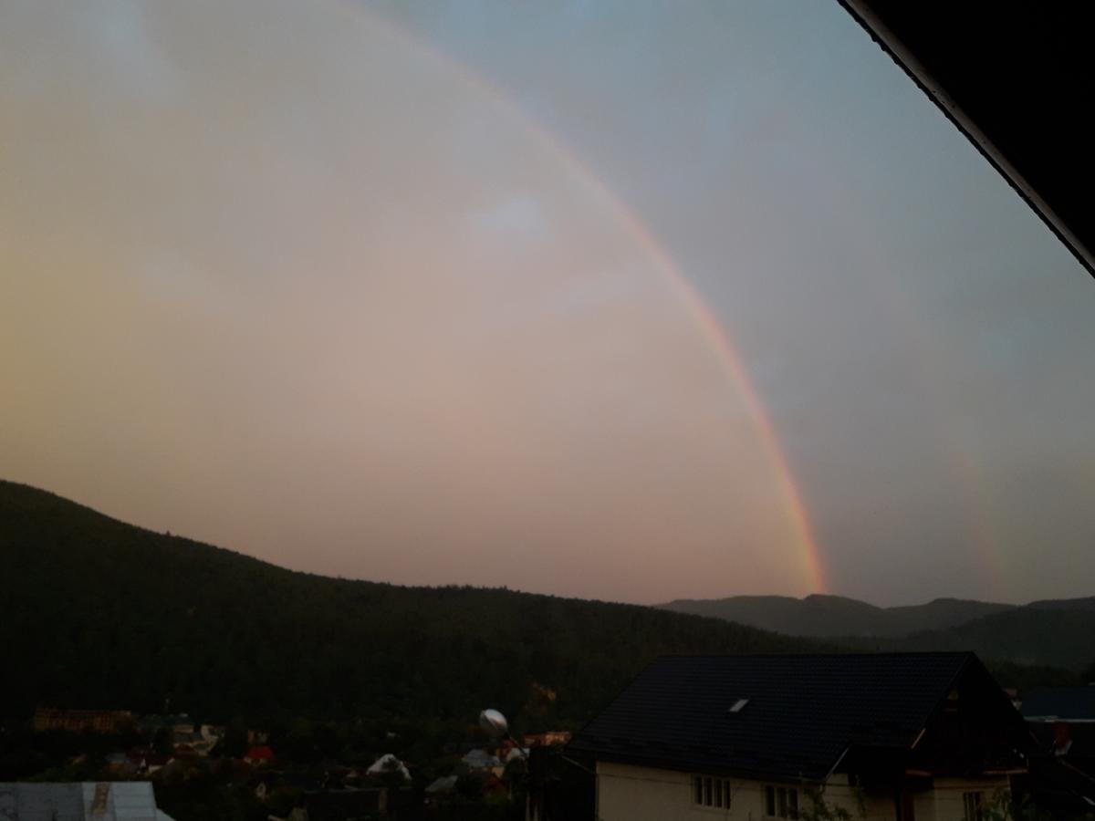 Sadyba Ellada Yaremche Luaran gambar